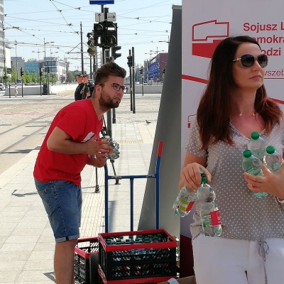 Upały 2018 - z pomocą przyszli działaczki i działacze SLD